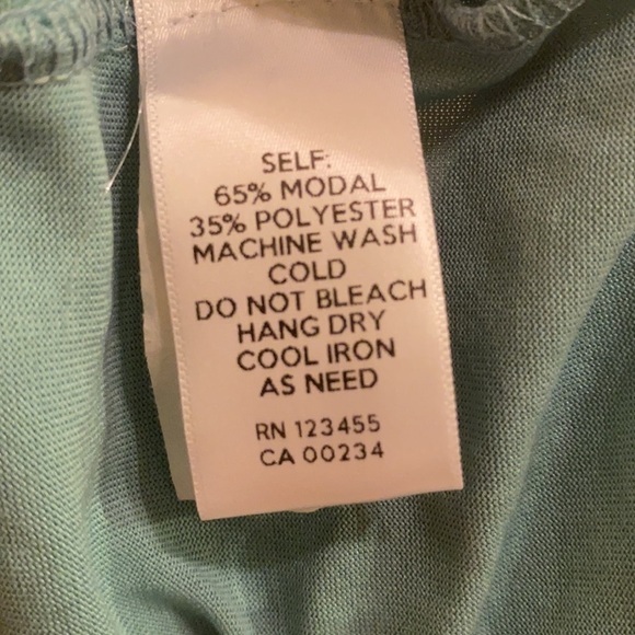 Design Lab Sleeveless Top - Picture 4 of 6